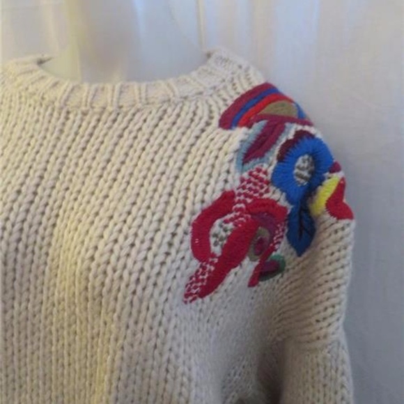 ZARA BEIGE KNIT SWEATER - SZ S - Picture 2 of 4